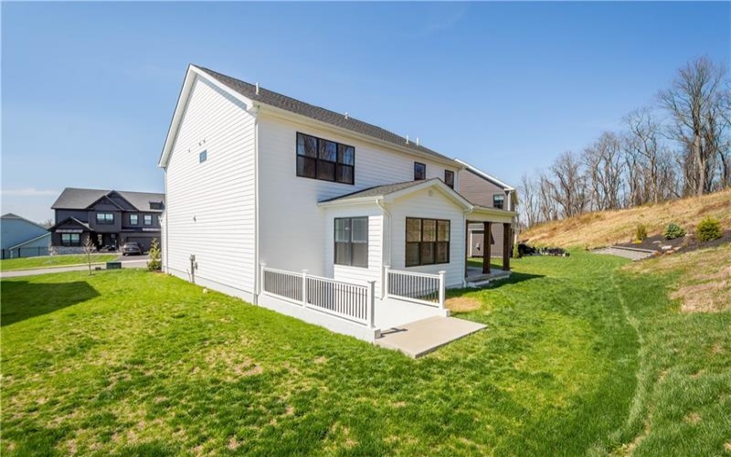 121 Maggie Drive, Eighty Four, 15330, 4 Bedrooms Bedrooms, 9 Rooms Rooms,3.1 BathroomsBathrooms,Residential,For Sale,Maggie Drive,1753767