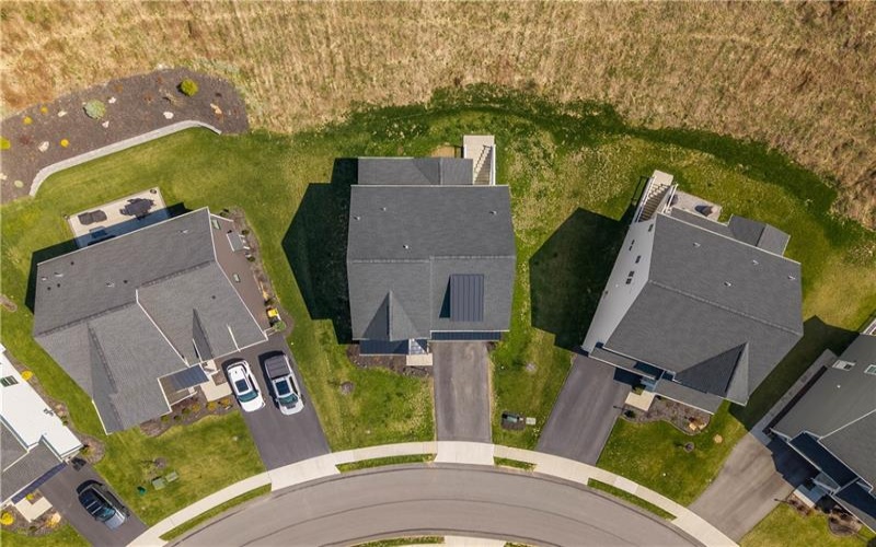 121 Maggie Drive, Eighty Four, 15330, 4 Bedrooms Bedrooms, 9 Rooms Rooms,3.1 BathroomsBathrooms,Residential,For Sale,Maggie Drive,1753767