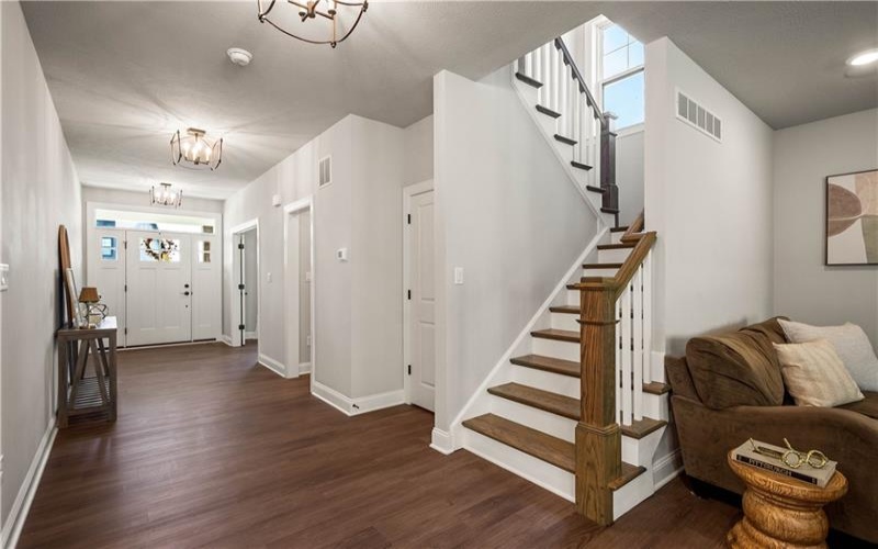121 Maggie Drive, Eighty Four, 15330, 4 Bedrooms Bedrooms, 9 Rooms Rooms,3.1 BathroomsBathrooms,Residential,For Sale,Maggie Drive,1753767