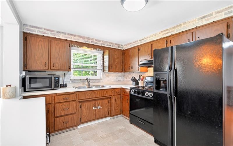 4 Meadowcrest Dr, Cecil, 15321, 3 Bedrooms Bedrooms, 8 Rooms Rooms,2 BathroomsBathrooms,Residential,For Sale,Meadowcrest Dr,1753769
