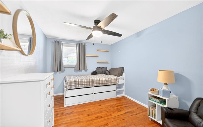 4 Meadowcrest Dr, Cecil, 15321, 3 Bedrooms Bedrooms, 8 Rooms Rooms,2 BathroomsBathrooms,Residential,For Sale,Meadowcrest Dr,1753769