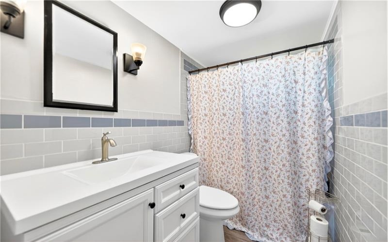 4 Meadowcrest Dr, Cecil, 15321, 3 Bedrooms Bedrooms, 8 Rooms Rooms,2 BathroomsBathrooms,Residential,For Sale,Meadowcrest Dr,1753769