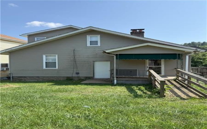 606 Railroad St, Penn, 15675, 3 Bedrooms Bedrooms, ,2.1 BathroomsBathrooms,Residential,For Sale,Railroad St,1753793
