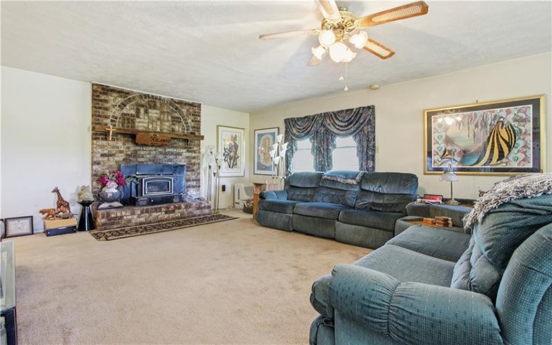 776 Fraction Rd, West Finley, 15377, 2 Bedrooms Bedrooms, 7 Rooms Rooms,1.1 BathroomsBathrooms,Residential,For Sale,Fraction Rd,1753141