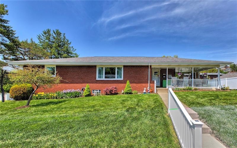 90 Penn Avenue, Irwin, 15642, 2 Bedrooms Bedrooms, 8 Rooms Rooms,1.1 BathroomsBathrooms,Residential,For Sale,Penn Avenue,1753742