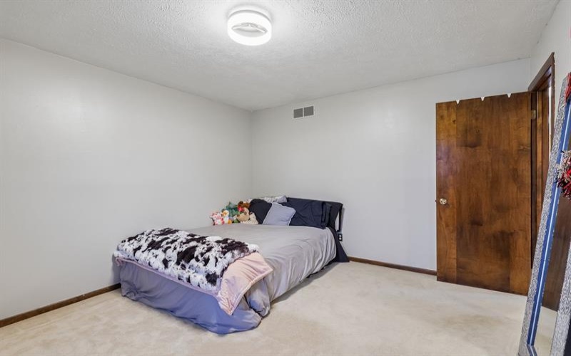 128 Southwood DRIVE, Uniontown, 15401, 4 Bedrooms Bedrooms, 9 Rooms Rooms,3 BathroomsBathrooms,Residential,For Sale,Southwood,1753868