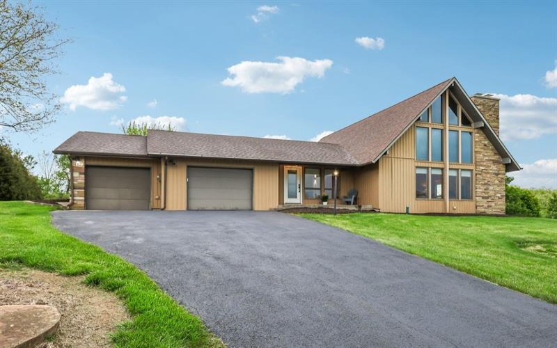128 Southwood DRIVE, Uniontown, 15401, 4 Bedrooms Bedrooms, 9 Rooms Rooms,3 BathroomsBathrooms,Residential,For Sale,Southwood,1753868