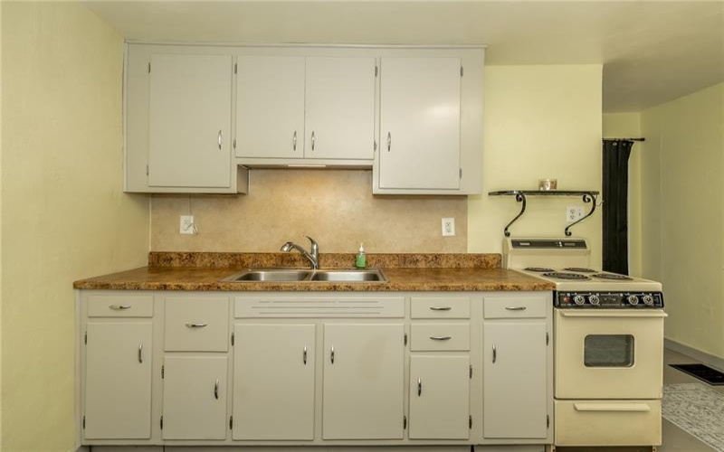 400 1/2 Jackson Ave, Vandergrift, 15690, 2 Bedrooms Bedrooms, ,1 BathroomBathrooms,Residential,For Sale,Jackson Ave,1753881