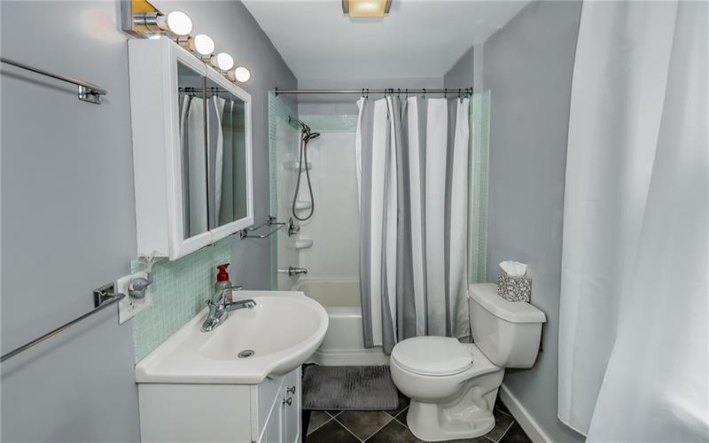 400 1/2 Jackson Ave, Vandergrift, 15690, 2 Bedrooms Bedrooms, ,1 BathroomBathrooms,Residential,For Sale,Jackson Ave,1753881