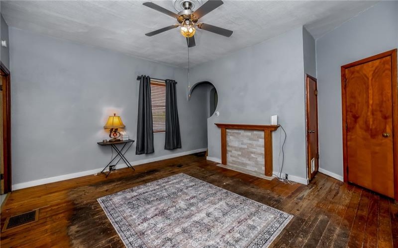 400 1/2 Jackson Ave, Vandergrift, 15690, 2 Bedrooms Bedrooms, ,1 BathroomBathrooms,Residential,For Sale,Jackson Ave,1753881