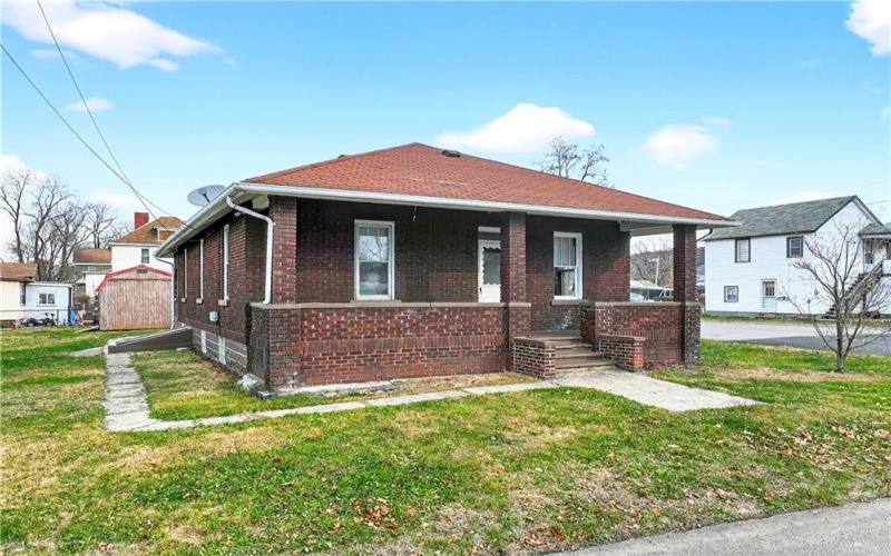 1404 Aetna St, Connellsville, 15425, 2 Bedrooms Bedrooms, ,1.1 BathroomsBathrooms,Residential,For Sale,Aetna St,1741963