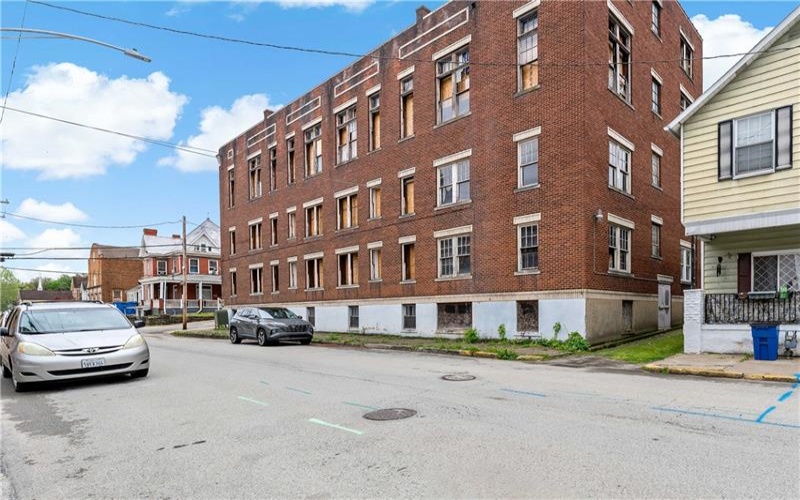 400 5th St, Charleroi, 15022, ,Multi-unit,For Sale,5th St,1753554