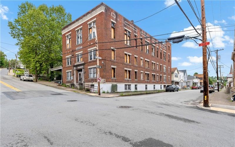 400 5th St, Charleroi, 15022, ,Multi-unit,For Sale,5th St,1753554