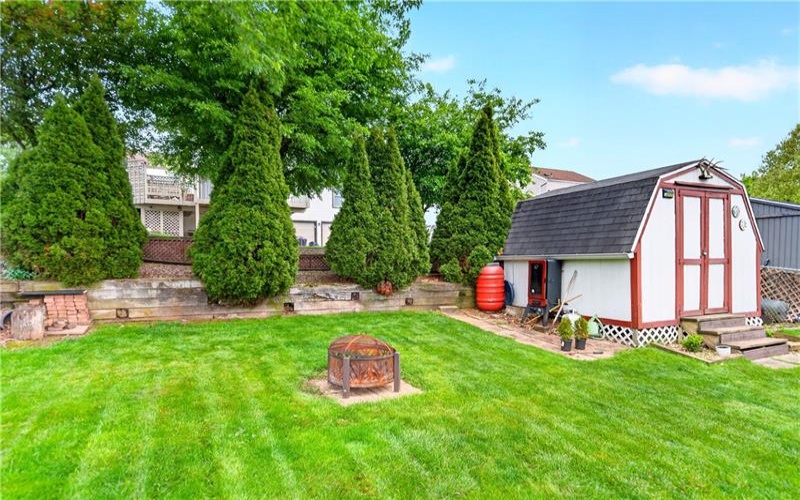 445 Lexington Dr, Greensburg, 15601, 3 Bedrooms Bedrooms, 9 Rooms Rooms,2 BathroomsBathrooms,Residential,For Sale,Lexington Dr,1753809