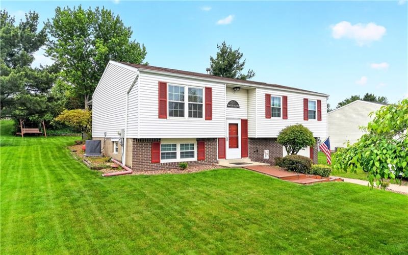 445 Lexington Dr, Greensburg, 15601, 3 Bedrooms Bedrooms, 9 Rooms Rooms,2 BathroomsBathrooms,Residential,For Sale,Lexington Dr,1753809