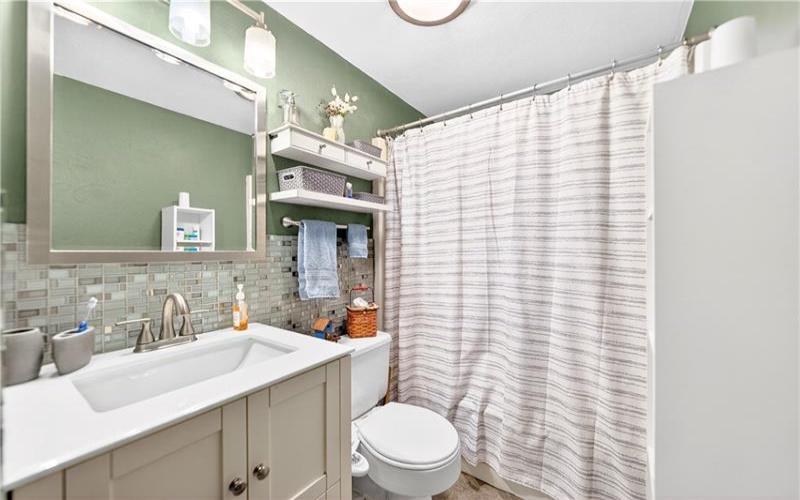 445 Lexington Dr, Greensburg, 15601, 3 Bedrooms Bedrooms, 9 Rooms Rooms,2 BathroomsBathrooms,Residential,For Sale,Lexington Dr,1753809