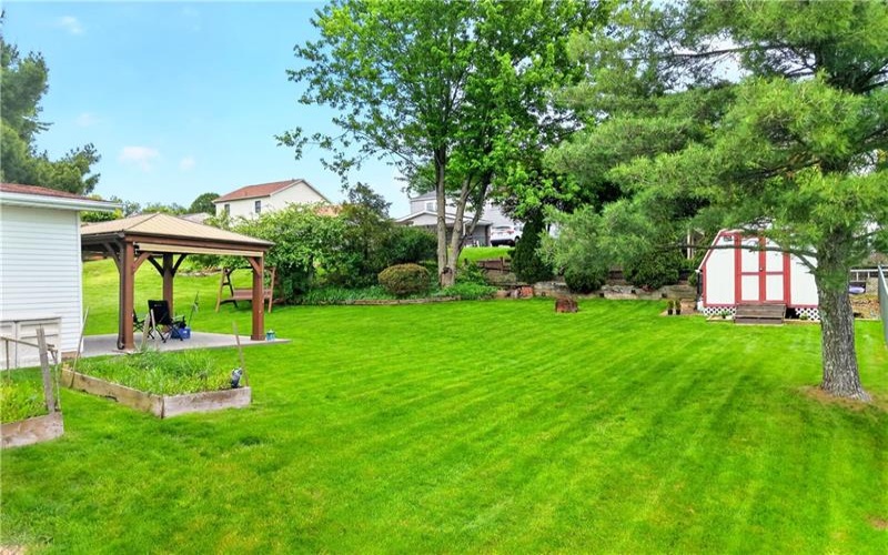 445 Lexington Dr, Greensburg, 15601, 3 Bedrooms Bedrooms, 9 Rooms Rooms,2 BathroomsBathrooms,Residential,For Sale,Lexington Dr,1753809