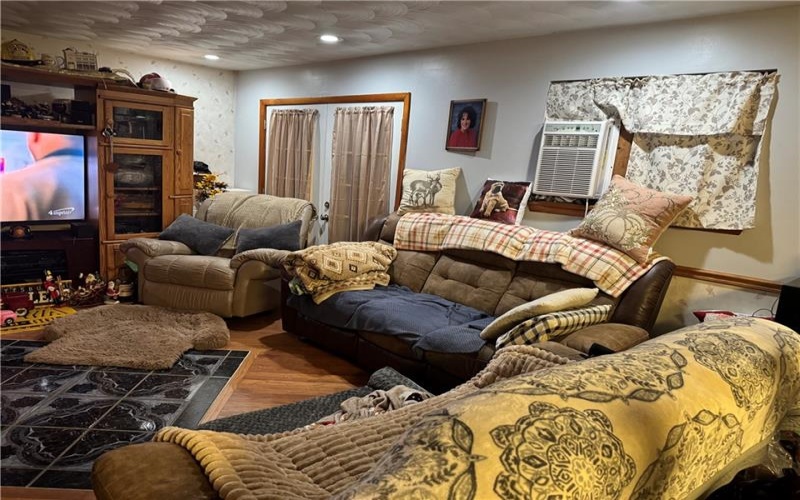 1711 Ridgewood Dr, Washington, 15301, 3 Bedrooms Bedrooms, 6 Rooms Rooms,2 BathroomsBathrooms,Residential,For Sale,Ridgewood Dr,1753825