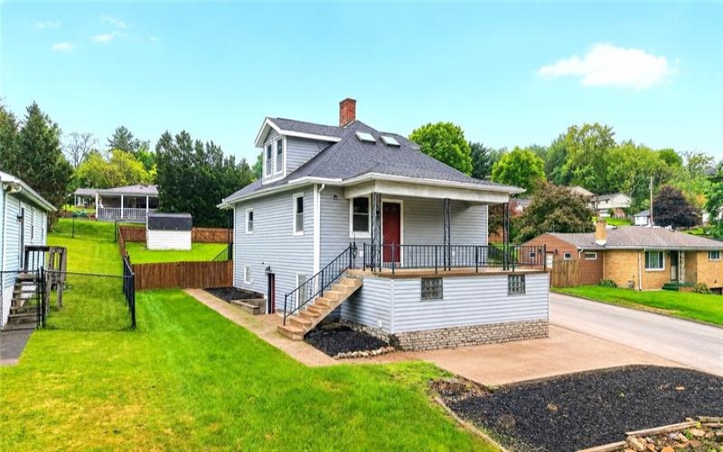 701 Locust St., Greensburg, 15601, 3 Bedrooms Bedrooms, 9 Rooms Rooms,1.1 BathroomsBathrooms,Residential,For Sale,Locust St.,1753901