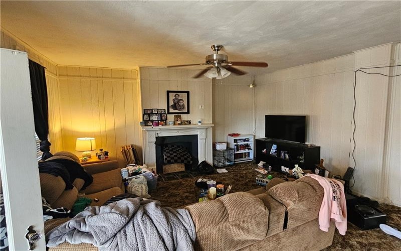 619 Chestnut St, Irwin, 15642, 2 Bedrooms Bedrooms, ,1.1 BathroomsBathrooms,Residential,For Sale,Chestnut St,1753908