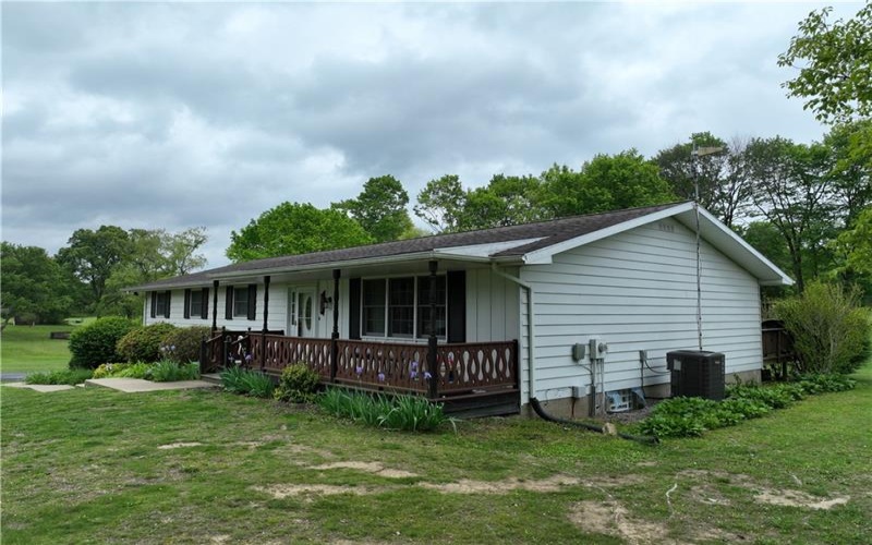 510 Mapletown Road, Garards Fort, 15334, 4 Bedrooms Bedrooms, ,2 BathroomsBathrooms,Residential,For Sale,Mapletown Road,1753911