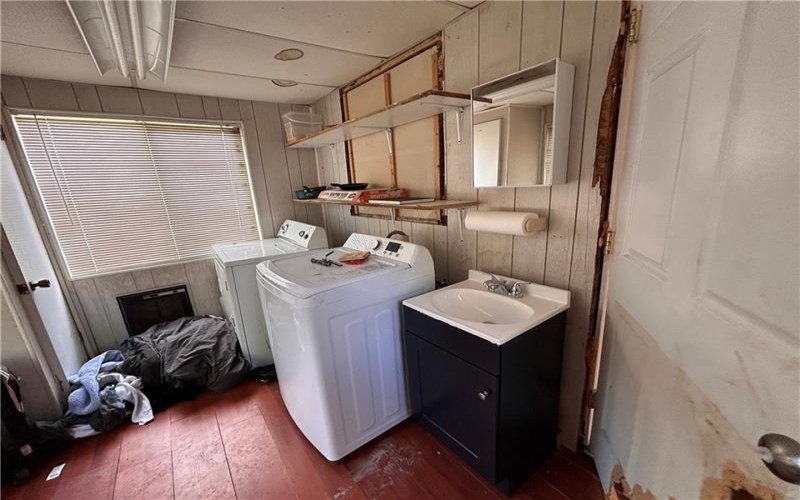 811 Lime St, Monongahela, 15063, 2 Bedrooms Bedrooms, 8 Rooms Rooms,1.1 BathroomsBathrooms,Residential,For Sale,Lime St,1753920