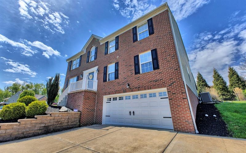 8447 Walthour DRIVE, North Huntingdon, 15642, 4 Bedrooms Bedrooms, 11 Rooms Rooms,2.1 BathroomsBathrooms,Residential,For Sale,Walthour,1753943