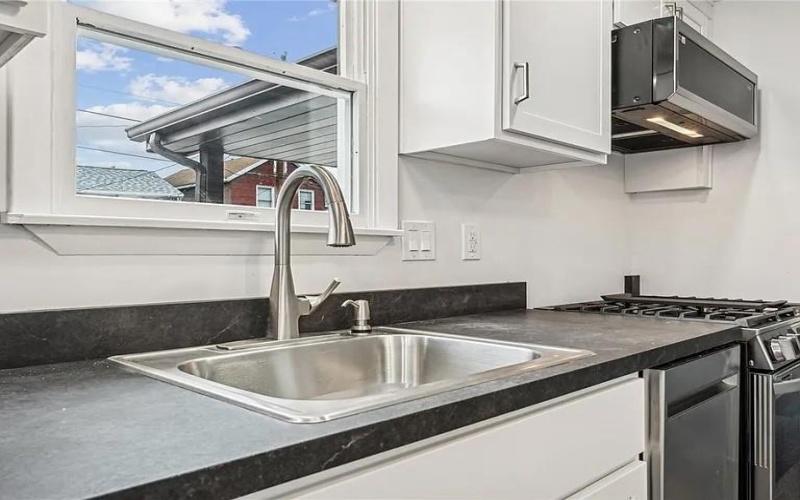 202 Youghiogheny St, Penn, 15675, 2 Bedrooms Bedrooms, ,2 BathroomsBathrooms,Residential,For Sale,Youghiogheny St,1753965