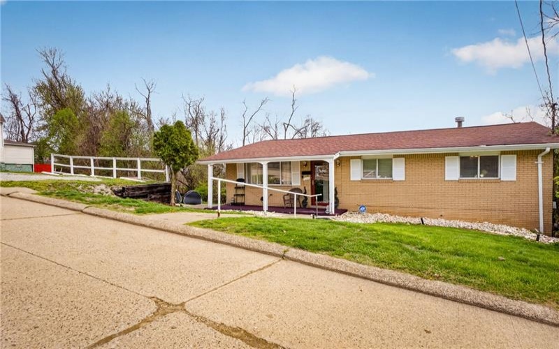 1006 Grant Ave, Monessen, 15062, 4 Bedrooms Bedrooms, 12 Rooms Rooms,2 BathroomsBathrooms,Residential,For Sale,Grant Ave,1754010