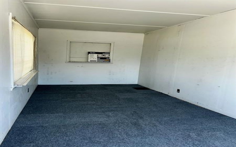 2025 Freeport ROAD, New Kensington, 15068, ,Commercial-industrial-business,For Sale,Freeport,1754015