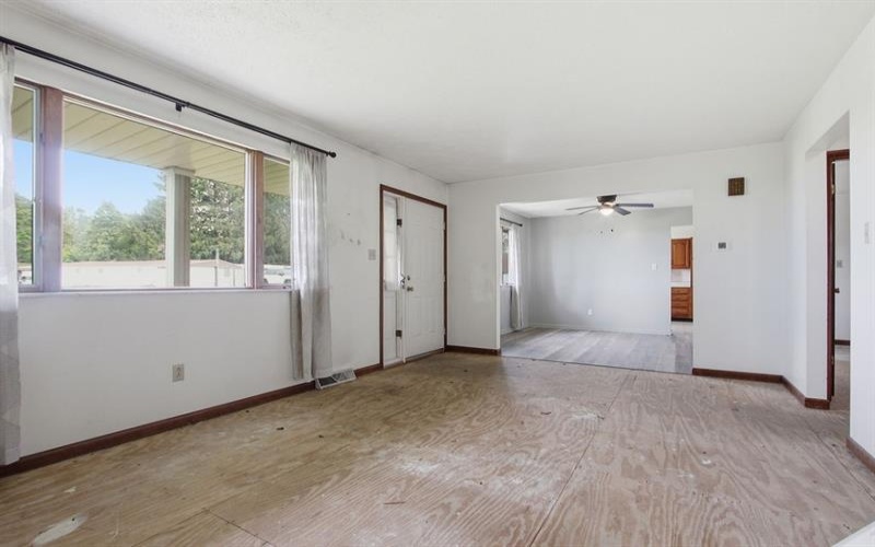 116 Woodland Acres Lane, Rostraver, 15012, 3 Bedrooms Bedrooms, 7 Rooms Rooms,1.1 BathroomsBathrooms,Residential,For Sale,Woodland Acres Lane,1754017