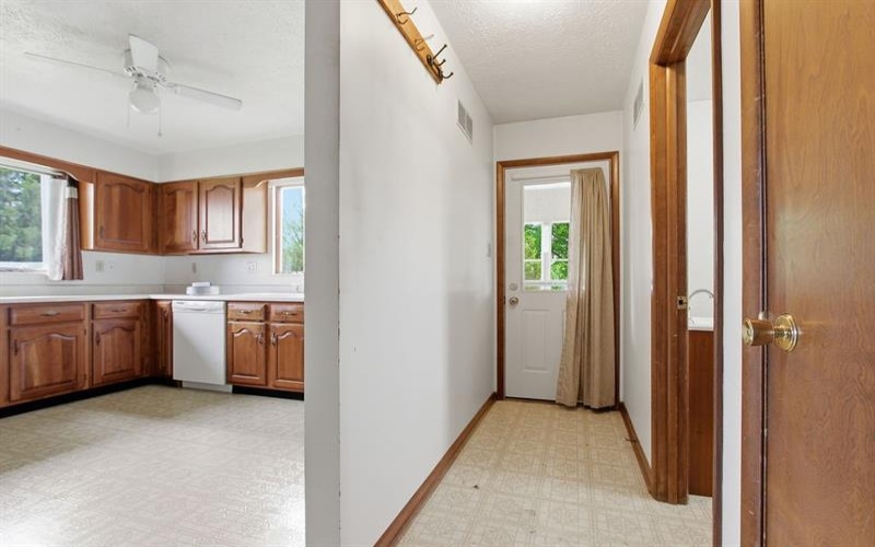 116 Woodland Acres Lane, Rostraver, 15012, 3 Bedrooms Bedrooms, 7 Rooms Rooms,1.1 BathroomsBathrooms,Residential,For Sale,Woodland Acres Lane,1754017