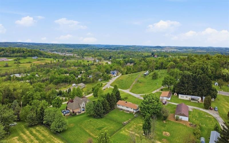 116 Woodland Acres Lane, Rostraver, 15012, 3 Bedrooms Bedrooms, 7 Rooms Rooms,1.1 BathroomsBathrooms,Residential,For Sale,Woodland Acres Lane,1754017