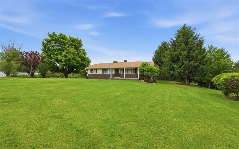 116 Woodland Acres Lane, Rostraver, 15012, 3 Bedrooms Bedrooms, 7 Rooms Rooms,1.1 BathroomsBathrooms,Residential,For Sale,Woodland Acres Lane,1754017