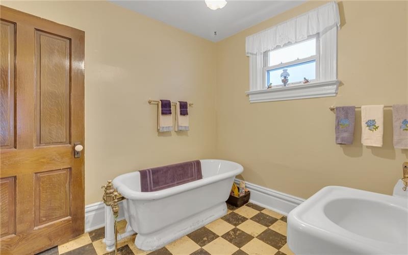 143 Arabella St, 15057, 15057, 4 Bedrooms Bedrooms, 8 Rooms Rooms,2 BathroomsBathrooms,Residential,For Sale,Arabella St,1754020