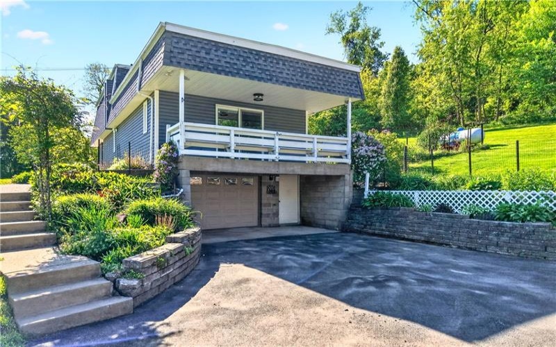 51 Kelley Road, Canonsburg, 15317, 2 Bedrooms Bedrooms, 7 Rooms Rooms,2.1 BathroomsBathrooms,Residential,For Sale,Kelley Road,1754051