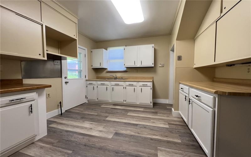 131 Askren St, Uniontown, 15401, 2 Bedrooms Bedrooms, ,1 BathroomBathrooms,Residential,For Sale,Askren St,1754060