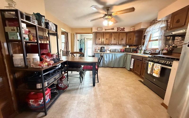 530 5TH STREET, Mather, 15346, 3 Bedrooms Bedrooms, 6 Rooms Rooms,1 BathroomBathrooms,Residential,For Sale,5TH,1754080
