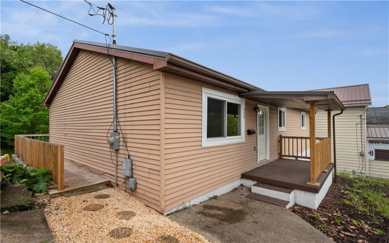 509 Burns St, 15690, 15690, 3 Bedrooms Bedrooms, 6 Rooms Rooms,2 BathroomsBathrooms,Residential,For Sale,Burns St,1754088
