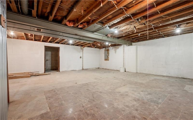 509 Burns St, 15690, 15690, 3 Bedrooms Bedrooms, 6 Rooms Rooms,2 BathroomsBathrooms,Residential,For Sale,Burns St,1754088