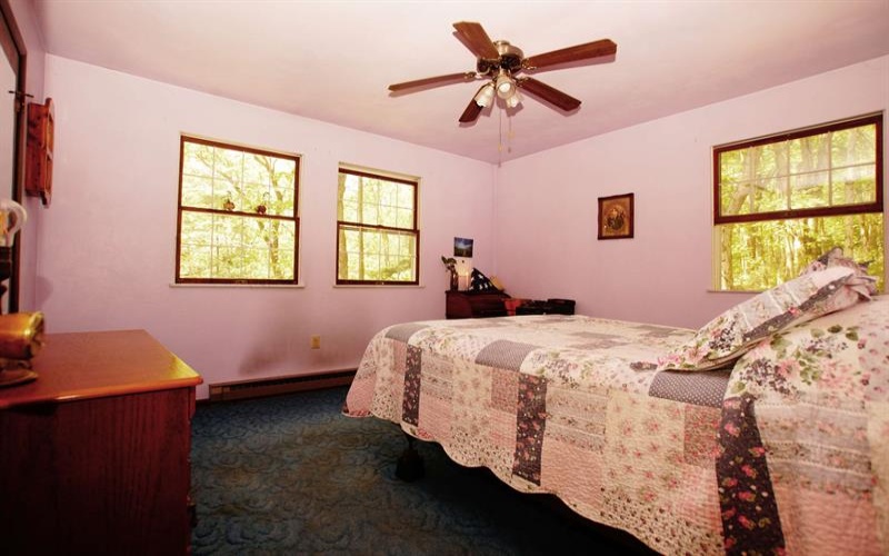 266 Echo Valley ROAD, Jeannette, 15644, 4 Bedrooms Bedrooms, 12 Rooms Rooms,2.1 BathroomsBathrooms,Residential,For Sale,Echo Valley,1754090