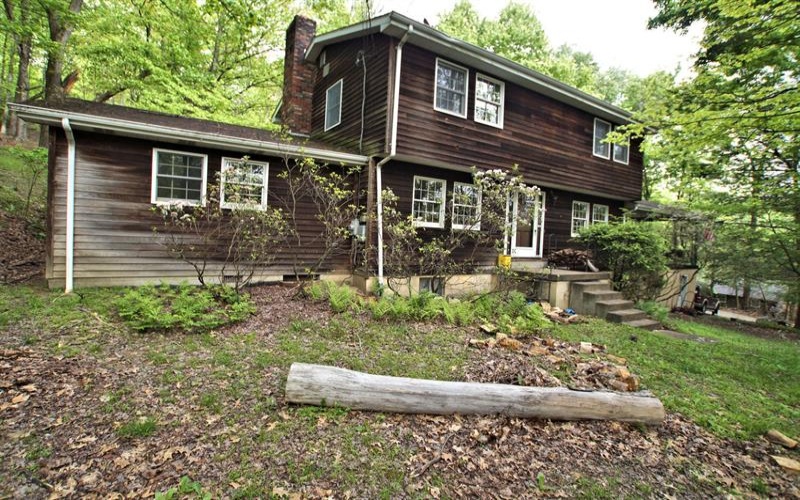 266 Echo Valley ROAD, Jeannette, 15644, 4 Bedrooms Bedrooms, 12 Rooms Rooms,2.1 BathroomsBathrooms,Residential,For Sale,Echo Valley,1754090