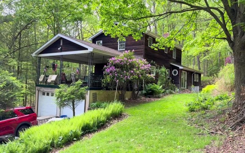 266 Echo Valley ROAD, Jeannette, 15644, 4 Bedrooms Bedrooms, 12 Rooms Rooms,2.1 BathroomsBathrooms,Residential,For Sale,Echo Valley,1754090