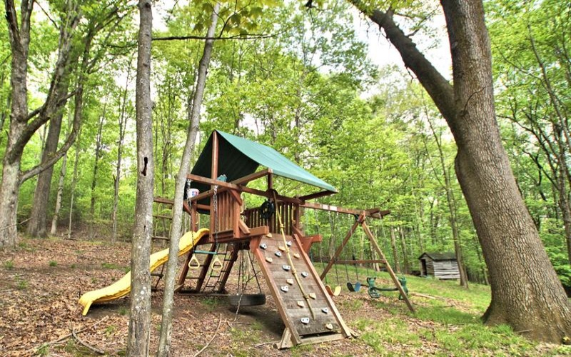 266 Echo Valley ROAD, Jeannette, 15644, 4 Bedrooms Bedrooms, 12 Rooms Rooms,2.1 BathroomsBathrooms,Residential,For Sale,Echo Valley,1754090