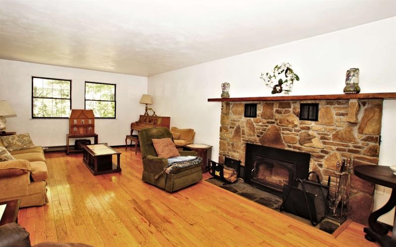 266 Echo Valley ROAD, Jeannette, 15644, 4 Bedrooms Bedrooms, 12 Rooms Rooms,2.1 BathroomsBathrooms,Residential,For Sale,Echo Valley,1754090