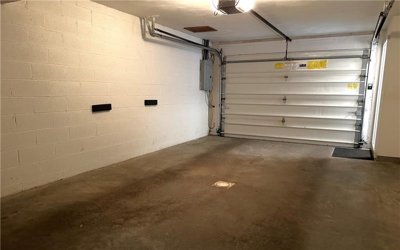 826 Mt Pleasant Road, Greensburg, 15601, 2 Bedrooms Bedrooms, ,1.1 BathroomsBathrooms,Lease,For Rent,Mt Pleasant Road,1753971