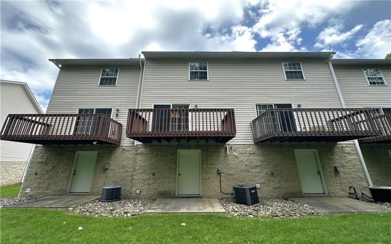 826 Mt Pleasant Road, Greensburg, 15601, 2 Bedrooms Bedrooms, ,1.1 BathroomsBathrooms,Lease,For Rent,Mt Pleasant Road,1753971