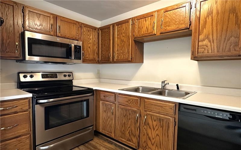 826 Mt Pleasant Road, Greensburg, 15601, 2 Bedrooms Bedrooms, ,1.1 BathroomsBathrooms,Lease,For Rent,Mt Pleasant Road,1753971