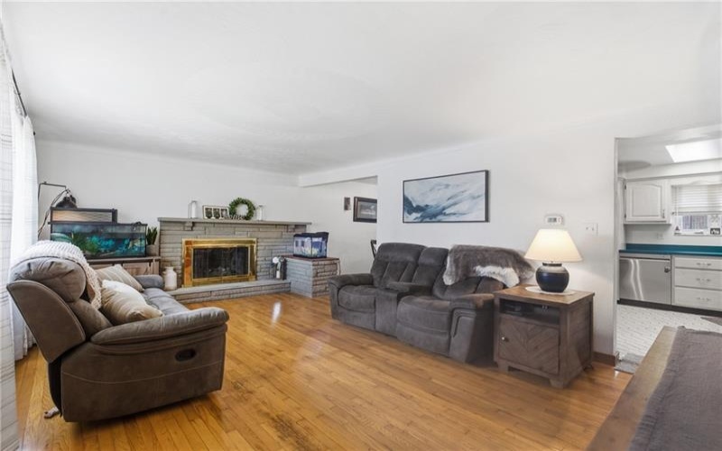 103 Manchester Dr, Irwin, 15642, 3 Bedrooms Bedrooms, 7 Rooms Rooms,2 BathroomsBathrooms,Residential,For Sale,Manchester Dr,1753789