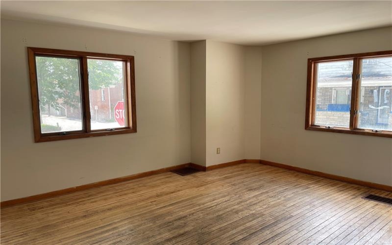 332 QUAY STREET, EAST VANDERGRIFT, 15629, 3 Bedrooms Bedrooms, ,1 BathroomBathrooms,Residential,For Sale,QUAY STREET,1754035